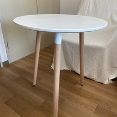 カフェテーブル　直径60cm
