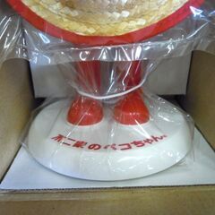 開封未使用 不二家 卓上ペコちゃん 苺フェアバージョン 第2弾 懸賞品 2008年 札幌市東区 新道東店