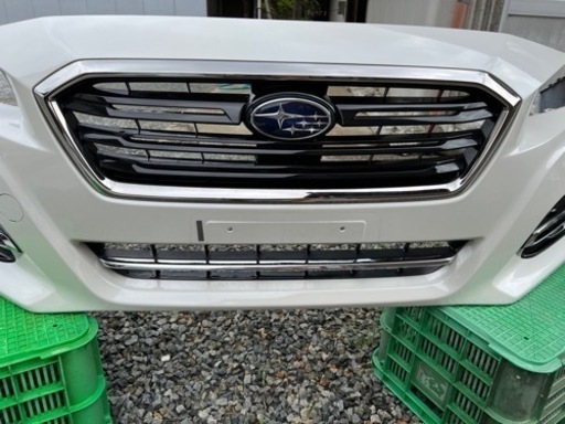 VMレヴォーグ フロントバンパー(フォグベゼル付)