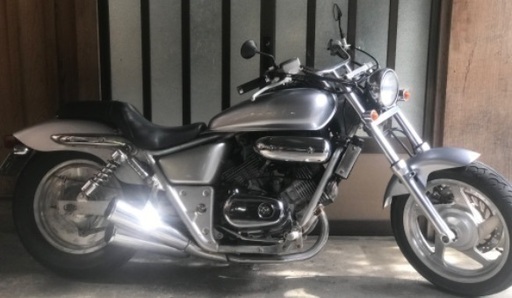 マグナ250