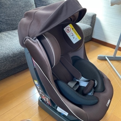 コンビ　チャイルドシート　新生児から