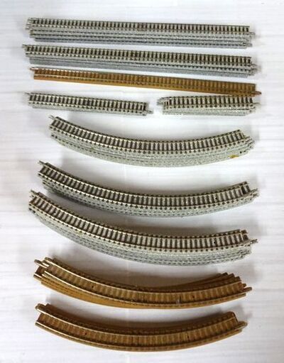 ジャンク KATO Nゲージ 列車5台 レール39本 島式ホーム 橋上駅舎 D.C.