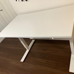 昇降式デスク　IKEA トロッテン