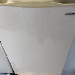 アビデラックス冷凍庫 2015年製 別館に置いてます