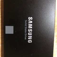 2.5インチ　SSD 120gb