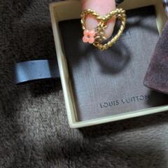 箱　説明書　全て画像物　セットになります　ルイヴィトン指輪