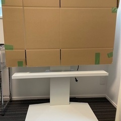 有機ELテレビ＋サウンドバー（壁寄せスタンド付き）