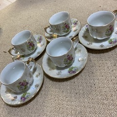 Tea Cup and Saucer Set Vintage T...