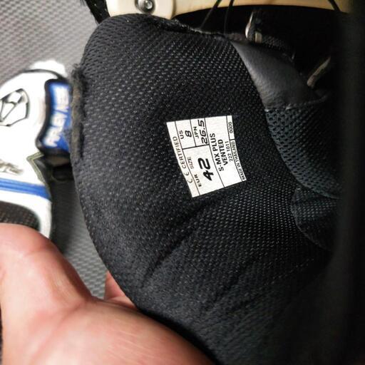 アルパインブーツ、アレンネスグローブ、コミネパッドセット