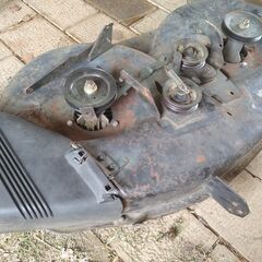 クラフトマンEZ3乗用草刈機 乗用芝刈り機