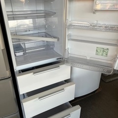 【製氷トレイのみ欠品の為格安】14年 335L 3ドア冷蔵庫