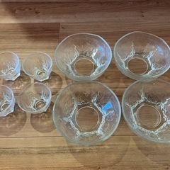 【美品】ガラスのどんぶり皿&カップ　４人セット