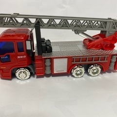 【ネット決済】【美品】消防ハシゴ車　おもちゃ