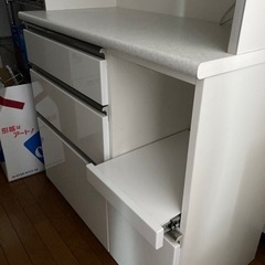 ニトリ 食器棚 ホワイト
