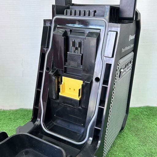 マキタ MR113 充電式ラジオ【野田愛宕店】【店頭取引限定】【中古