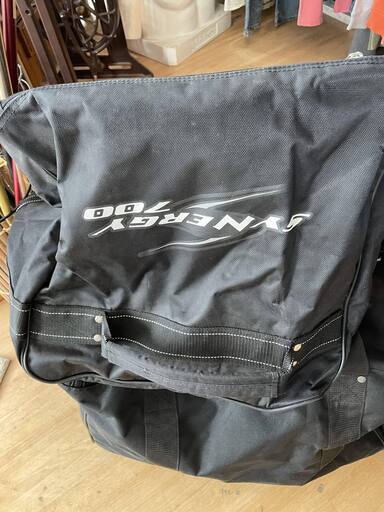 ◆EASTON イーストン アイスホッケー バッグ 大 SYNERGY 700 ウィール キャスター付 防具 道具 キャリー 旅行 遠征 スポーツ ウインター◆