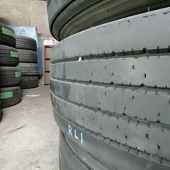 トラック用タイヤ　ヨコハマ　225/80R17.5