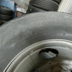 トラック用タイヤ　ヨコハマ　225/80R17.5