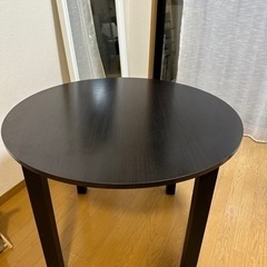 円型木製ダイニングテーブル