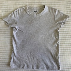【取引中】【無料】UNIQLO Tシャツ