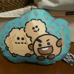 BT21  SHOOKY（SUGA）  ダイカットクッション～H...