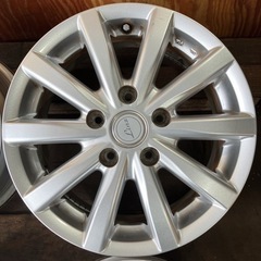 アルミホイール15インチ6J 4本／114.3-5H +45／BS LINZ A4215