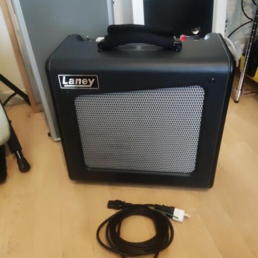 アンプ laney cub-super 12