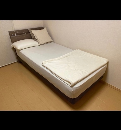 シモンズ製 シングルベッド ベッドフレームとマットレス