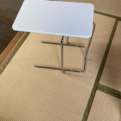 ミニテーブル　IKEA 使用少ない