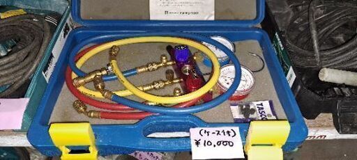 マニホールドゲージ