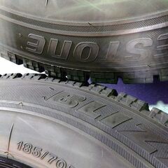 冬14インチ 人気の☆黒＆ポリッシュ色☆ノート カローラ フィールダー アクシオ フリード【富山】ブリジストン 冬 185/70R14 中古４本 ブラポリ