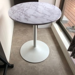 大理石風カフェテーブル