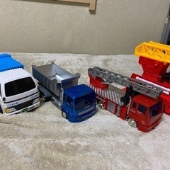 【ネット決済】【美品】消防車 はしご車 おもちゃ
