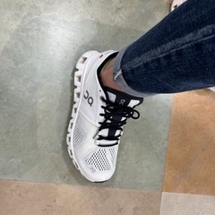 オンクラウドx2の旧型探してます👟