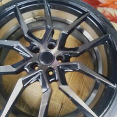 19インチと、アルミ、タイヤ付き