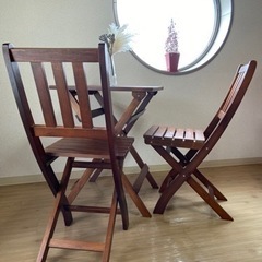 折畳み可能　ガーデンファニチャー　テーブル＆椅子2脚