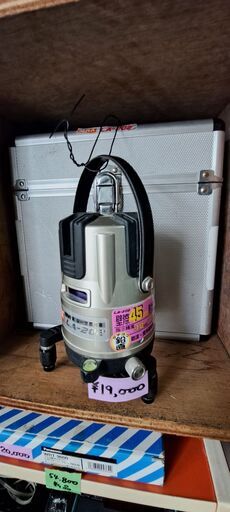 レーザー墨出器