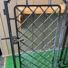 左右セット　縦約120cm×横約70cm×奥行き約2cm　扉　柵　アンティーク　ガーデニング