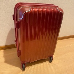 軽量スーツケース　赤