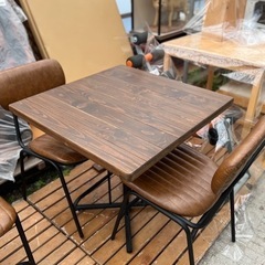 【大幅お値下げしました！】可愛らしいカフェテーブルと椅子のセット