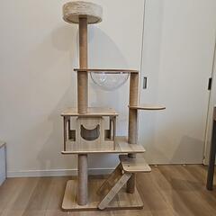 ほぼ新品　木製キャットタワー
