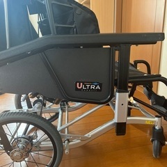 【お話し中】日進医療器／介助式車椅子　ティルト＆リクライニング 低床