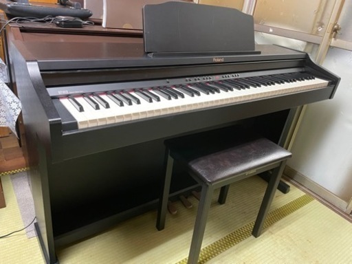 中古美品、2015年製 Roland ローランド RP401R  電子ピアノ 88鍵 ローズウッド調仕上げ