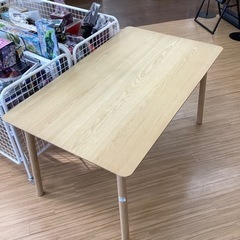 桜屋工業のダイニングテーブルのご紹介！！