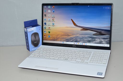 中古美品ノートパソコン Windows11+office 富士通 AH55/D3 core i7-8565U/メモリ8GB/爆速SSD512GB/15.6インチ/WEBカメラ/無線/ブルーレイ