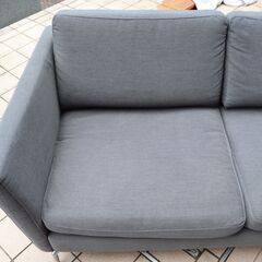 北欧デンマークのブランドBoConcept(ボーコンセプト)のOSAKA 2シーターソファです。シンプルでスタイリッシュなラブソファは北欧スタイルやモダンなインテリアにも相性抜群！！DE341