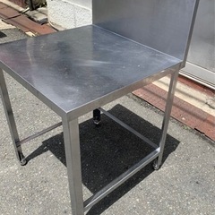 業務用 コンロ台 作業台 調理台 650×650×740+300 厨房機材 飲食店 キッチン 用品 店舗 居酒屋 飲食店 ガス台 バックガード付き 大阪発 業務用 コンロ台 作業台 調理台 650×650×740+300 厨房