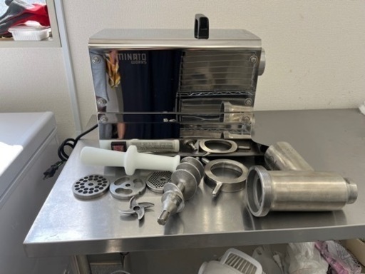 電動ミンサー　ミートチョッパー　ミナト　業務用PMM-22F【美品】一年半使用 電動ミンサー ミートチョッパー ミナト 業務用PMM-22F【美品】一年半使用