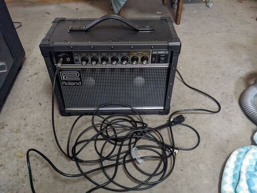 ギターアンブRoland中古ジャズコーラス22
