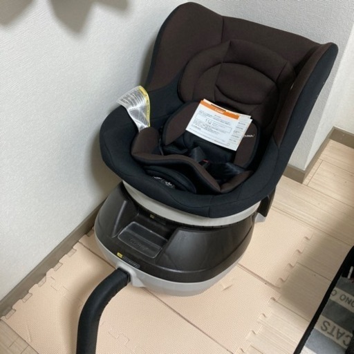 combi チャイルドシート ネセルターンリミテッド